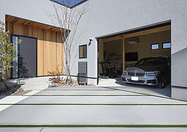 株式会社アイ工務店 三河支社 西三河支店の施工事例「愛知県 S様邸 まわりの景色と調和し、優しい木の温もりに包まれる家」の画像2