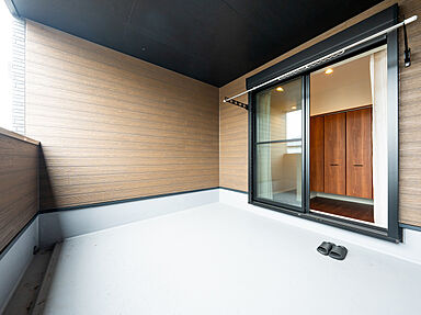 株式会社秀光ビルド 四日市店の施工事例「木目とインテリアが映える、 温かい雰囲気のお家。」の画像7