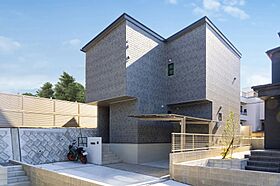 株式会社秀光ビルド 四日市店の施工事例「グレーと大理石調がたまらなくかっこいい、高級感たっぷりのお家」の画像1