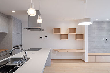 中村建設株式会社の施工事例「片流れの大屋根が印象的な二世帯住宅」の画像1