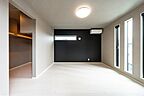 シンプルモダンスタイルの洋室 株式会社秀光ビルド 岐阜店の事例画像