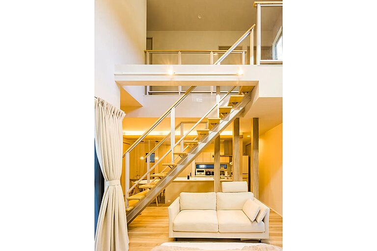 株式会社秀光ビルド 岐阜店の公式画像_階段6