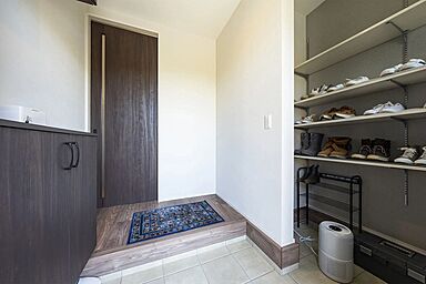 株式会社秀光ビルド 岐阜店の施工事例「人もペットも快適に過ごせる、家族みんなが嬉しい平屋。」の画像2