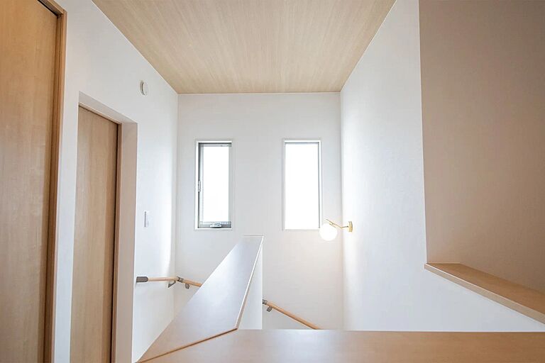 株式会社秀光ビルド 岐阜店の公式画像_階段10