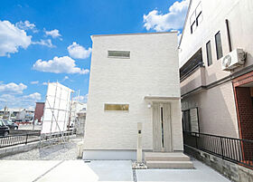 有限会社桃栗柿屋 ももくりの家の施工事例「コストカットの工夫を凝らした、自分たちらしく創り上げた2階建ての家」のメイン画像