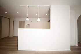 有限会社桃栗柿屋 ももくりの家の施工事例「ミニマムにまとめた暮らしやすい平屋。外とのつながりも楽しめる住まいに」の画像2