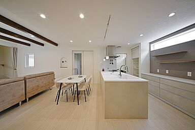 有限会社桃栗柿屋 ももくりの家の施工事例「毎日を整える収納力と家事ラク動線で、ゆとりある暮らしを叶える家」の画像3