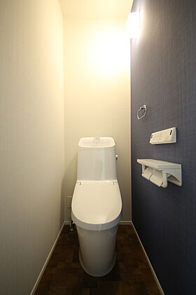 有限会社桃栗柿屋 ももくりの家の施工事例「車2台駐車可能なガレージ直結の快適動線、広々LDKで家族が集う家」の画像8