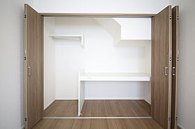 有限会社桃栗柿屋 ももくりの家の施工事例「和の趣を演出。畳のぬくもりを感じるダウンフロアの住まい」の画像9