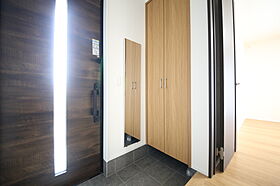 有限会社桃栗柿屋 ももくりの家の施工事例「収納たっぷり&ワークスペース完備、仕事も暮らしも快適な住まい」の画像2