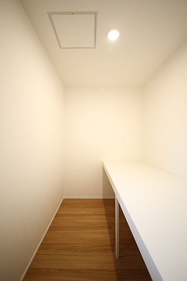 有限会社桃栗柿屋 ももくりの家の施工事例「収納たっぷり&ワークスペース完備、仕事も暮らしも快適な住まい」の画像8