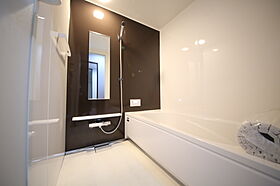 有限会社桃栗柿屋 ももくりの家の施工事例「シックなデザインが落ち着きを演出。充実した収納で毎日が快適になる住まい」の画像6