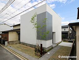 有限会社染矢建設の施工事例「外から見えにくく、灯籠の光がこぼれる和モダンの家」の画像