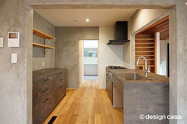 有限会社染矢建設の施工事例「大きなテラスとリビング空間、庭を一体化した家」の画像6