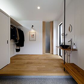 株式会社イチマルホーム 岡山店の施工事例「【2000万円台/37.8坪】光と風に溢れた中庭を囲むコの字型の家」の画像2