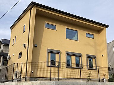 株式会社ハザマ住建の施工事例「伝統と現代が調和する、茶室のある和モダン住宅」の画像