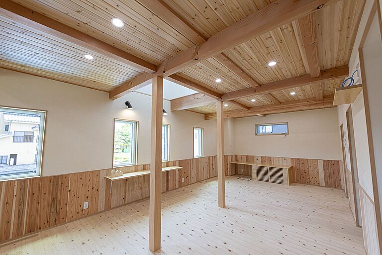 株式会社ハザマ住建の公式画像_リビング3