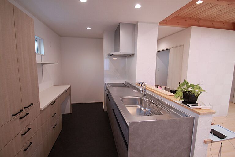 株式会社ハザマ住建の公式画像_キッチン3