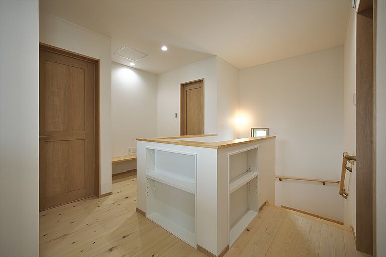 株式会社ハザマ住建の公式画像_階段9