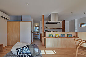 両備ホームズ株式会社の施工事例「軒が導く心地よさ、光と風がめぐる四季と暮らす家」の画像6