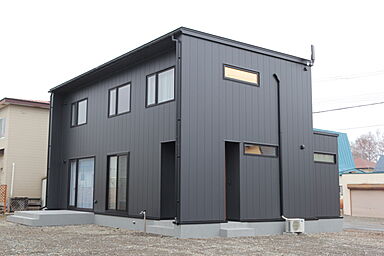 株式会社ホーム創建の施工事例「くつろぎと上質さを兼ね備えた、ゆとりある住まい」の画像