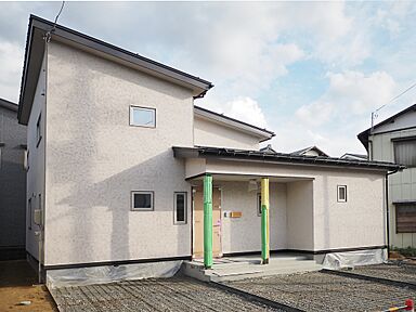 株式会社オーゴシ建設の施工事例「自然素材の家」の画像1