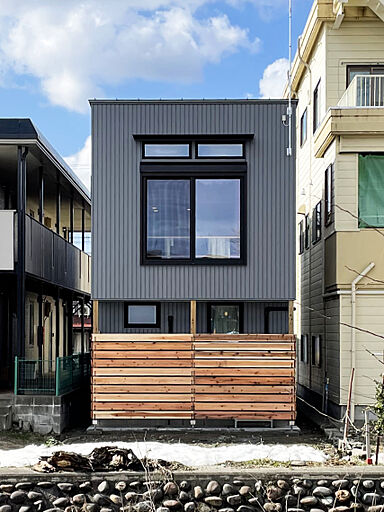 株式会社オーゴシ建設の施工事例「【2階建て/2階リビング/眺望良好】眺望を活かした2階リビングの家」の画像1