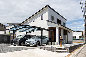 株式会社棟匠の施工事例「理想を叶えた子育て家族のシックな1.5階建て」の画像6