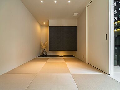 クオレ・ホーム株式会社の施工事例「生活感を感じさせないブラックトーンの家」の画像6