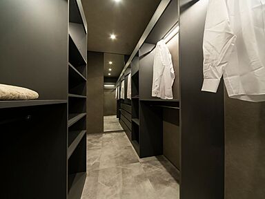 クオレ・ホーム株式会社の施工事例「生活感を感じさせないブラックトーンの家」の画像8