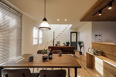 越路建設株式会社の施工事例「カリフォルニアスタイルの家」の画像2