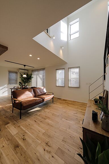 越路建設株式会社の施工事例「カリフォルニアスタイルの家」の画像3