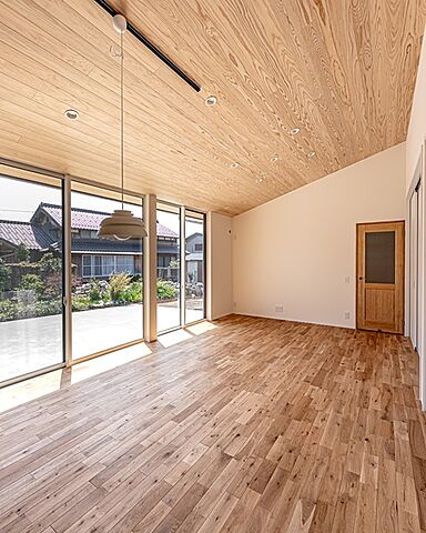 株式会社あめりか屋の施工事例「シニア世代憧れの平屋の家(オリジナル・リラシオネス)」の画像1