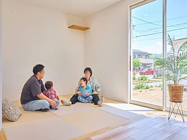 【KUMAKI。】株式会社熊木住建の施工事例「長野市/3LDK/セミオーダーハウス|片流れ屋根の家族みんなでのびのび暮らせる家」の画像