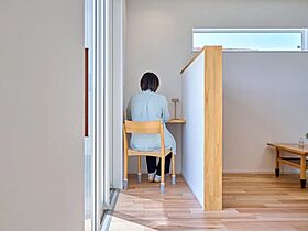 【KUMAKI。】株式会社熊木住建の施工事例「長野市/3LDK/セミオーダーハウス|片流れ屋根の家族みんなでのびのび暮らせる家」の画像3