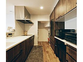 【KUMAKI。】株式会社熊木住建の施工事例「4LDK|仲良し家族が自然に集まるリビング共有スタイル。フルオーダーの二世帯住宅」の画像5