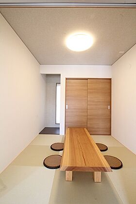 デキノヤホームの施工事例「白×木目の明るい家」の画像4