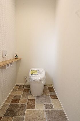 デキノヤホームの施工事例「外壁に米杉を使用した高級感のある家」の画像6