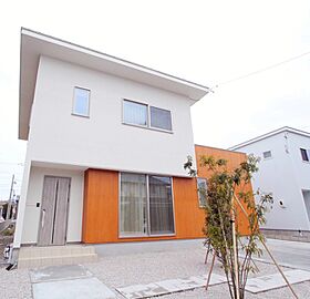 デキノヤホームの施工事例「外壁に米杉を使用した高級感のある家」の画像9