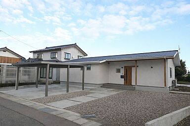 デキノヤホーム 富山店の施工事例「木の雰囲気を楽しむ平屋のお家」の画像4