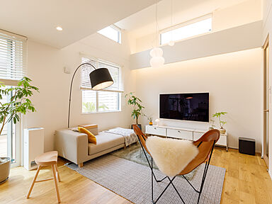 アーキホームライフ 北近畿の施工事例「開放的なテラス付きナチュラルモダンハウス」の画像1