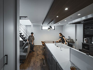 アーキホームライフ 兵庫南の施工事例「オーシャンビューの都会的インナーガレージハウス」の画像4