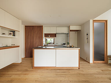 株式会社木の家専門店谷口工務店の施工事例「【滋賀県近江八幡市】共働き・30代子育て世代が叶えた、みんなが集うあたたかい家。」の画像3