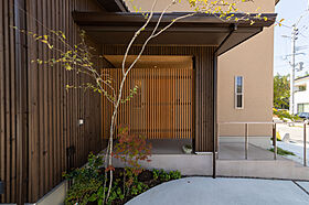 新産住拓株式会社の施工事例「【平屋/自然素材】家族団らんを楽しむ、国産材をふんだんに使用したここちよい住まい」の画像1