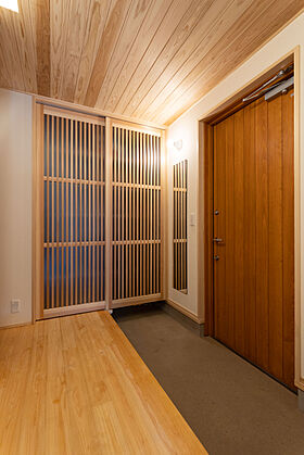 新産住拓株式会社の施工事例「【平屋/自然素材】家族団らんを楽しむ、国産材をふんだんに使用したここちよい住まい」の画像2