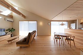 新産住拓株式会社の施工事例「【平屋/自然素材】家族団らんを楽しむ、国産材をふんだんに使用したここちよい住まい」の画像3