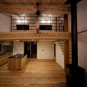 新産住拓株式会社の施工事例「【薪ストーブ/グッドデザイン賞受賞】熊本の杉材を使った自然感じる住まい」の画像3