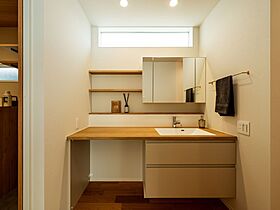 株式会社アンドクリエイトの施工事例「時を重ねても、ずっと暮らしやすい二世帯住宅」の画像2