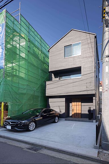 株式会社ビルドアートの施工事例「白×ブラックのホテルライクなモノトーン3階建て」の画像10