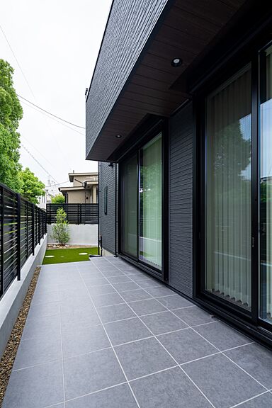 株式会社ビルドアートの施工事例「ファミリークローゼットと分離型洗面室のある家事動線に優れた家」の画像3